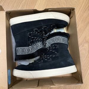 Toms sz 7.5 waterproof Alpine boot